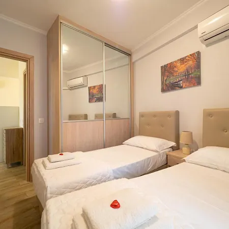 아파트 Charmy 2bd Near Mon Repos Anemomylos